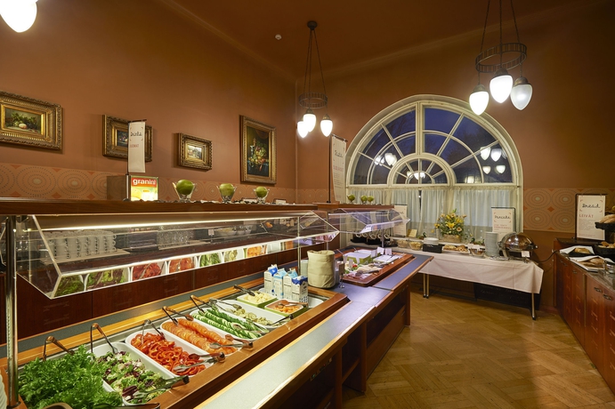 Imagen del bar/restaurante del Hotel Scandic Imatran Valtionhotelli. Foto 3