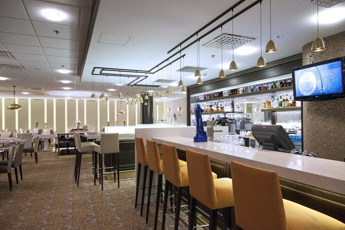 Imagen del bar/restaurante del Hotel Scandic Julia. Foto 3