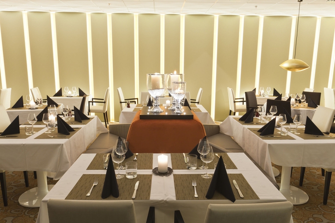 Imagen del bar/restaurante del Hotel Scandic Julia. Foto 5