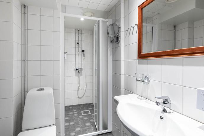 Imagen de la habitación del Hotel Scandic Kallio. Foto 6