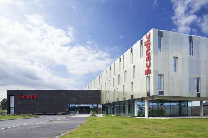 Imagen de los exteriores del Hotel Scandic Oslo Airport. Foto 5