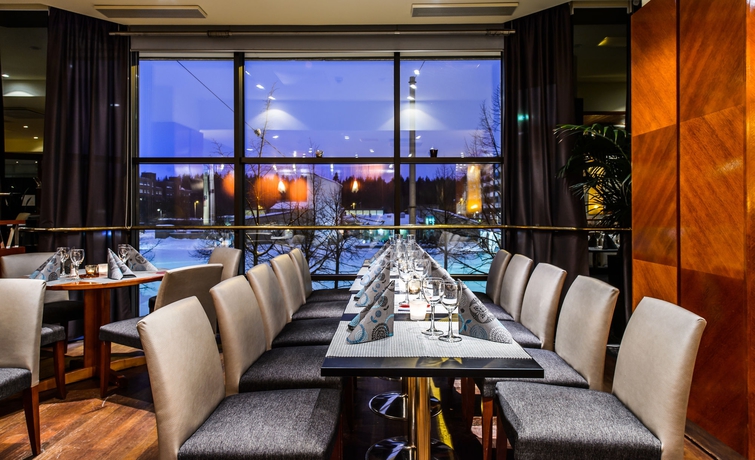 Imagen del bar/restaurante del Hotel Scandic Pasila. Foto 4