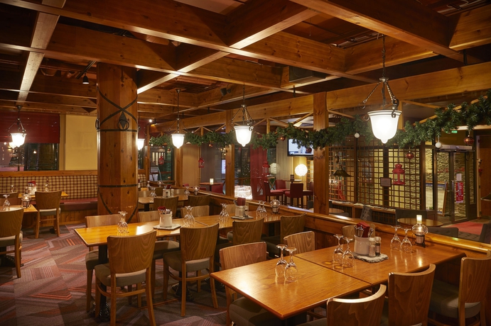 Imagen del bar/restaurante del Hotel Scandic Rukahovi. Foto 7