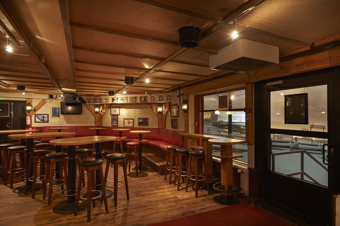 Imagen del bar/restaurante del Hotel Scandic Rukahovi. Foto 8