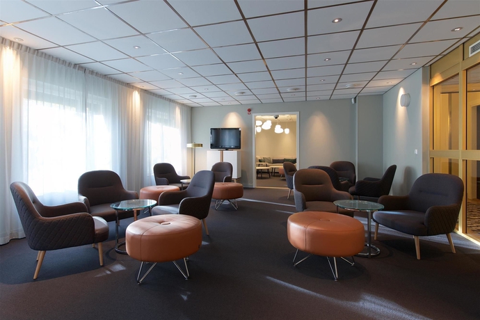 Imagen de los interiores del Hotel Scandic Skärholmen. Foto 8