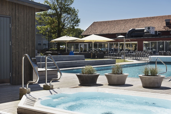 Imagen de la piscina del Hotel Scandic Visby. Foto 17