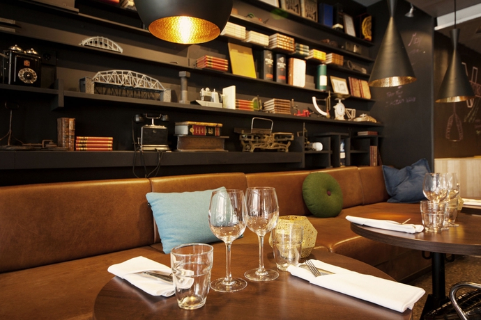 Imagen del bar/restaurante del Hotel Scandic Vulkan. Foto 3