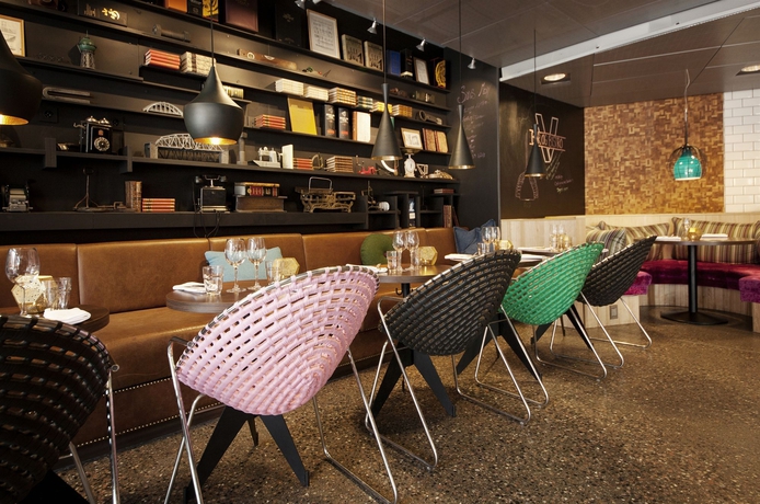 Imagen del bar/restaurante del Hotel Scandic Vulkan. Foto 4