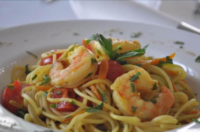 Imagen del bar/restaurante del Hotel Scapino. Foto 6