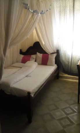 Imagen de la habitación del Hotel Scarlet Holiday Inn. Foto 3