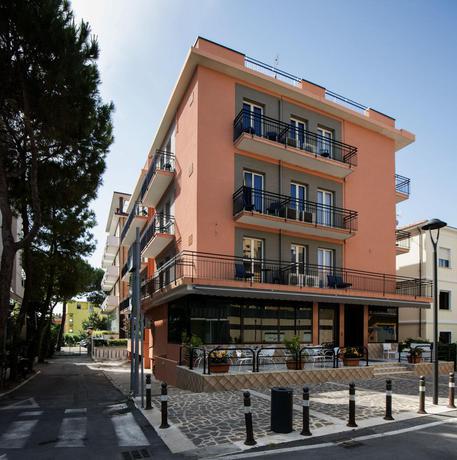 Imagen general del Hotel Scarlet, Rimini. Foto 2