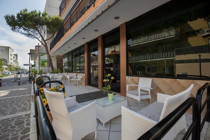 Imagen del bar/restaurante del Hotel Scarlet, Rimini. Foto 4
