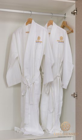 Imagen de la habitación del Hotel Scarletz Suites by Five senses. Foto 14