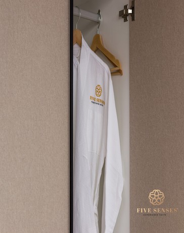 Imagen de la habitación del Hotel Scarletz Suites by Five senses. Foto 15