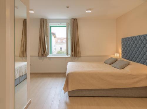 Imagen de la habitación del Hotel &Scaron;angulin Palace. Foto 16