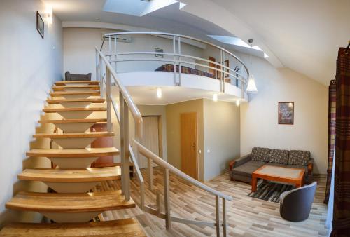 Imagen general del Hotel &Scaron;iauliu Krasto Medžiotojų Užeiga. Foto 4