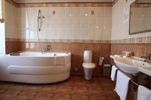 Imagen de la habitación del Hotel &Scaron;iauliu Krasto Medžiotojų Užeiga. Foto 10