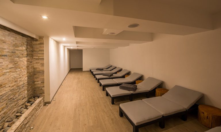Imagen de la piscina del Hotel &Scaron;port Donovaly. Foto 20