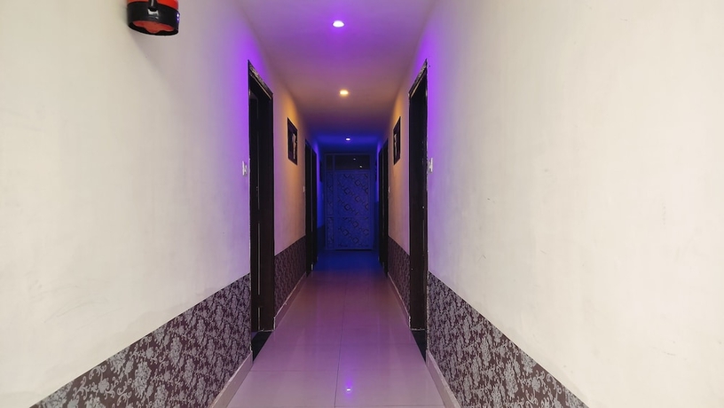Imagen de los interiores del Hotel Scenic Hills By SIPL. Foto 17