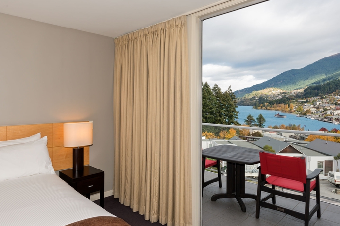 Imagen de la habitación del Hotel Scenic Suites Queenstown. Foto 9