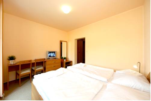 Imagen de la habitación del Hotel S-centrum. Foto 12