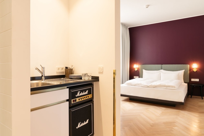 Imagen de la habitación del Hotel Schani Salon, Viena. Foto 19