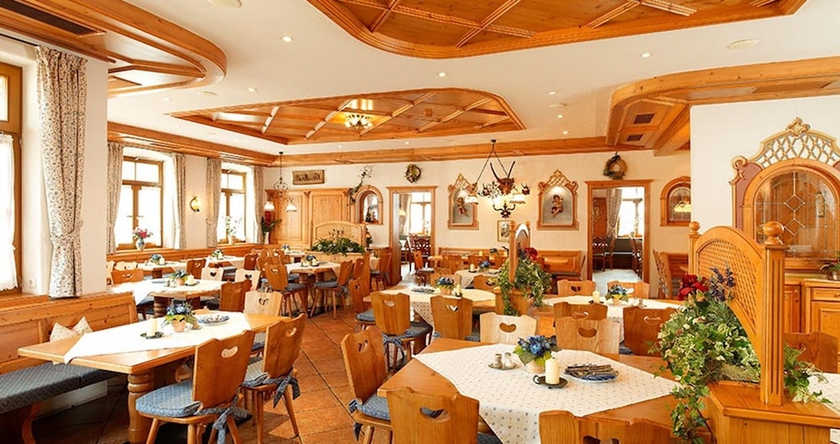 Imagen del bar/restaurante del Hotel Schatten. Foto 3