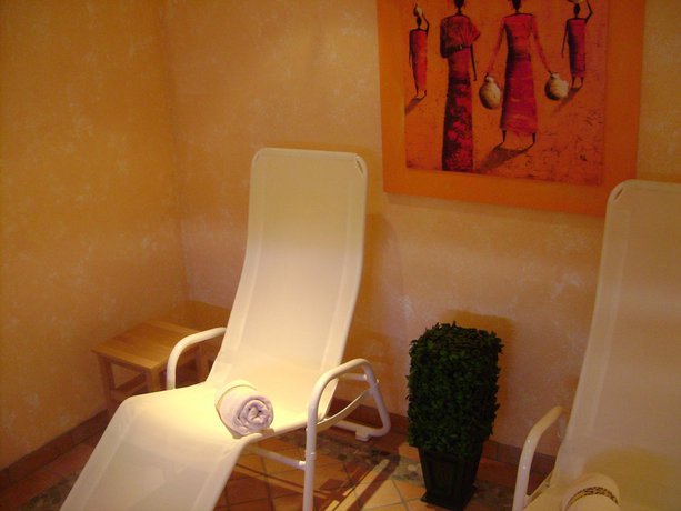 Imagen de la piscina del Hotel Schedlers L&ouml;wenhotel Garni. Foto 15