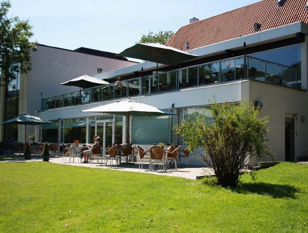 Imagen de los exteriores del Hotel Scheelsminde. Foto 9