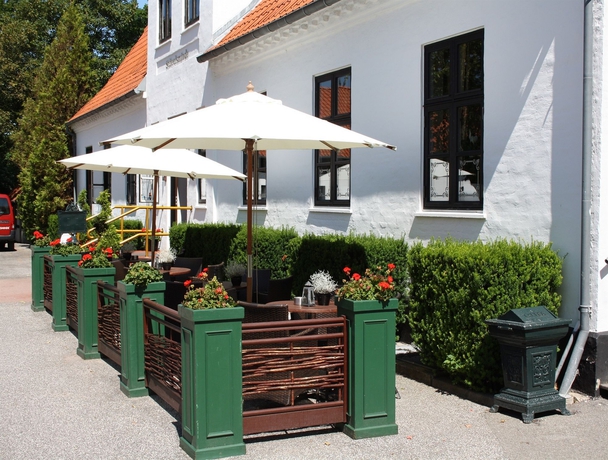 Imagen de los exteriores del Hotel Scheelsminde. Foto 10