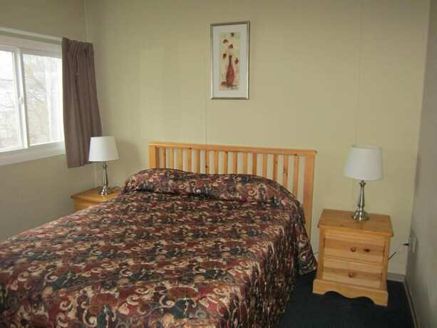 Imagen de la habitación del Hotel Schell Motel. Foto 17