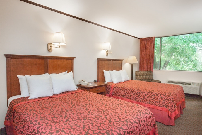 Imagen de la habitación del Hotel Schenectady Inn and Suites. Foto 4