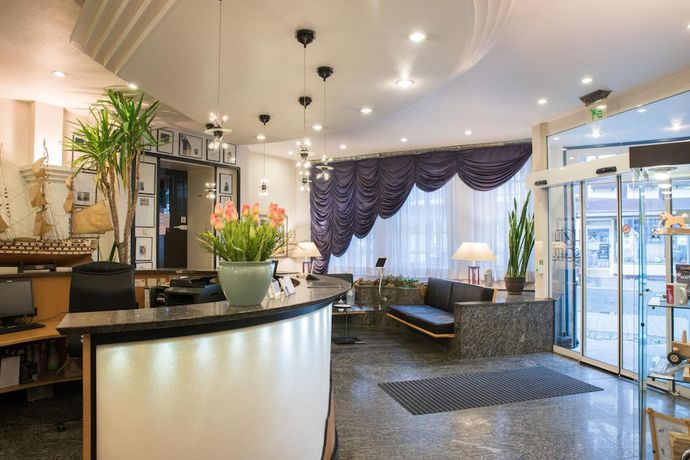 Imagen de los interiores del Hotel Schere. Foto 15