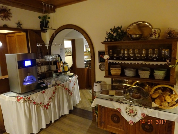 Imagen del bar/restaurante del Hotel Schernthaner. Foto 3