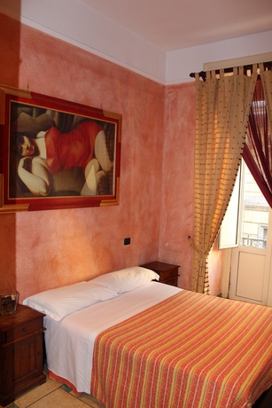 Imagen de la habitación del Hotel Schilizzi. Foto 7