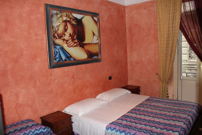 Imagen de la habitación del Hotel Schilizzi. Foto 10