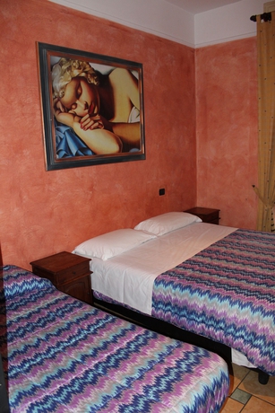 Imagen de la habitación del Hotel Schilizzi. Foto 11