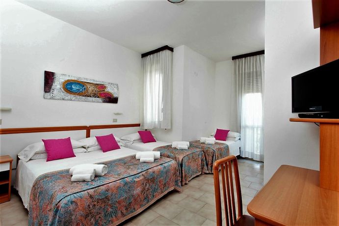 Imagen de la habitación del Hotel Schiller, Cervia. Foto 10
