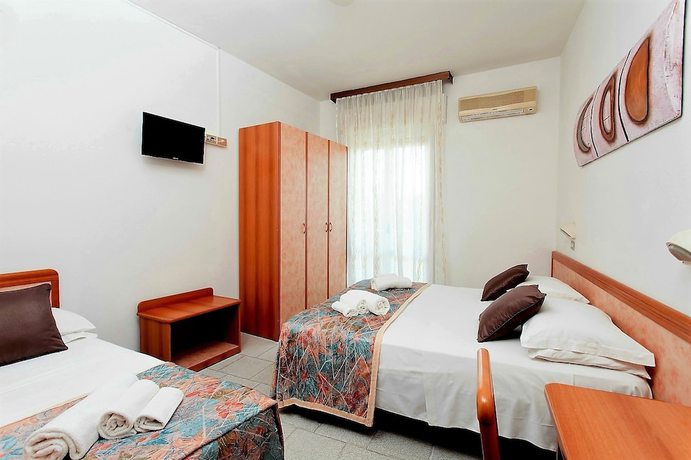Imagen de la habitación del Hotel Schiller, Cervia. Foto 13