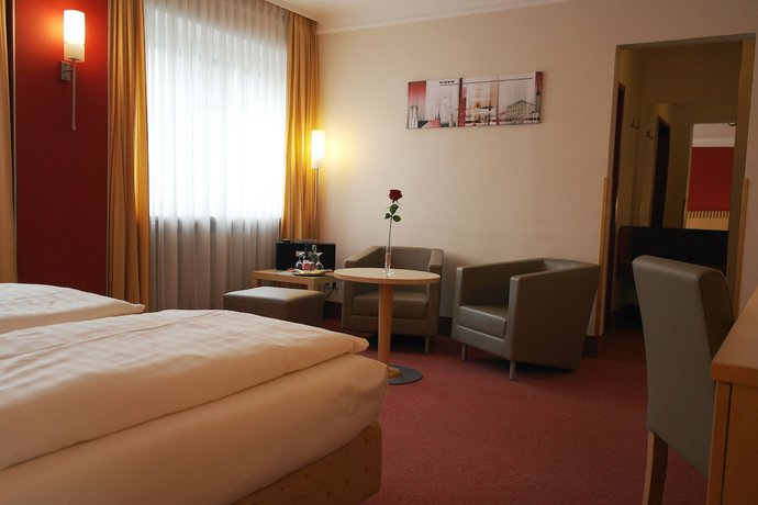 Imagen de la habitación del Hotel Schiller, Olching. Foto 2