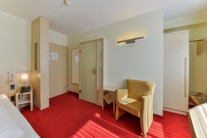 Imagen de la habitación del Hotel Schiller, Olching. Foto 3