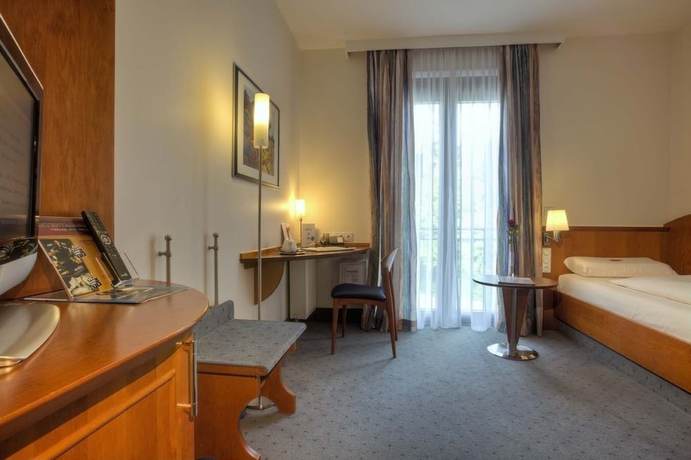 Imagen de la habitación del Hotel Schiller, Olching. Foto 9