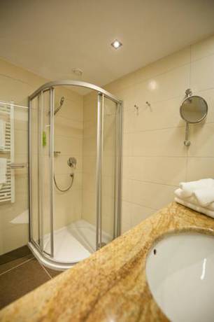 Imagen de la habitación del Hotel Schillerkopf Alpinresort. Foto 9
