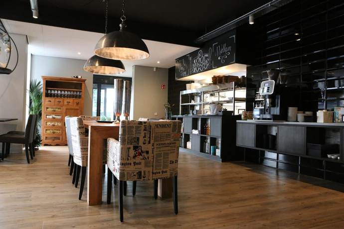 Imagen del bar/restaurante del Hotel Schimmel. Foto 8