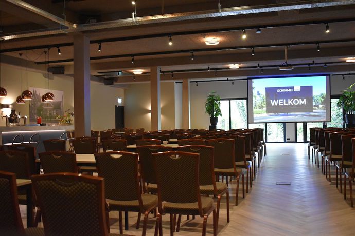 Imagen de los interiores del Hotel Schimmel. Foto 17