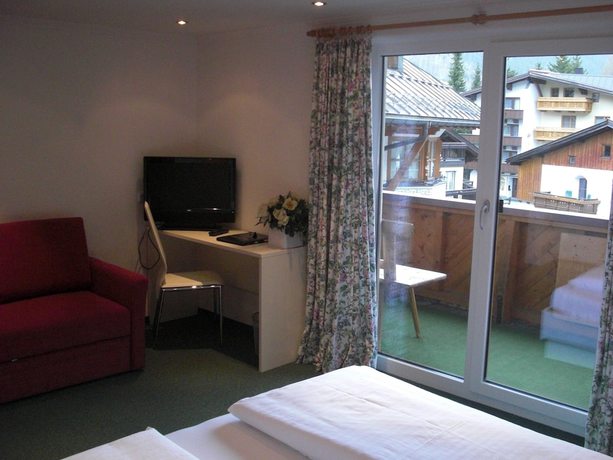 Imagen de la habitación del Hotel Schindler. Foto 16