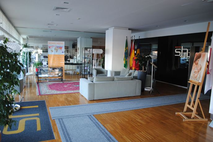 Imagen de los interiores del Hotel Schio. Foto 19