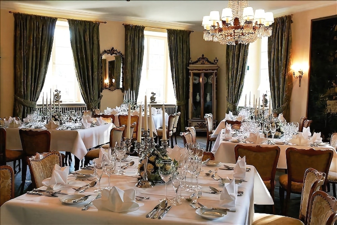 Imagen del bar/restaurante del Hotel Schloss Auel. Foto 3