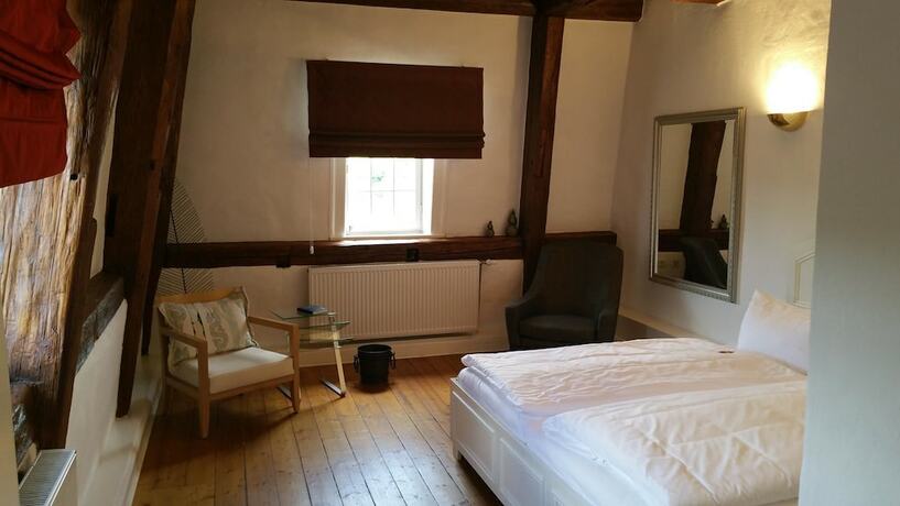 Imagen de la habitación del Hotel Schloss Burgbrohl. Foto 18