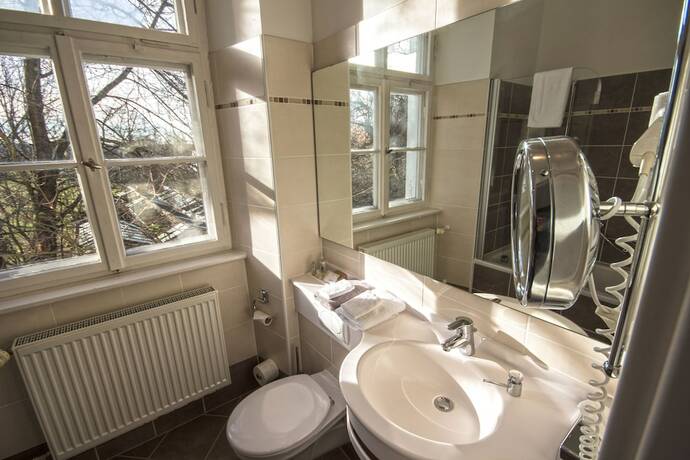 Imagen general del Hotel Schloss Burgellern. Foto 9